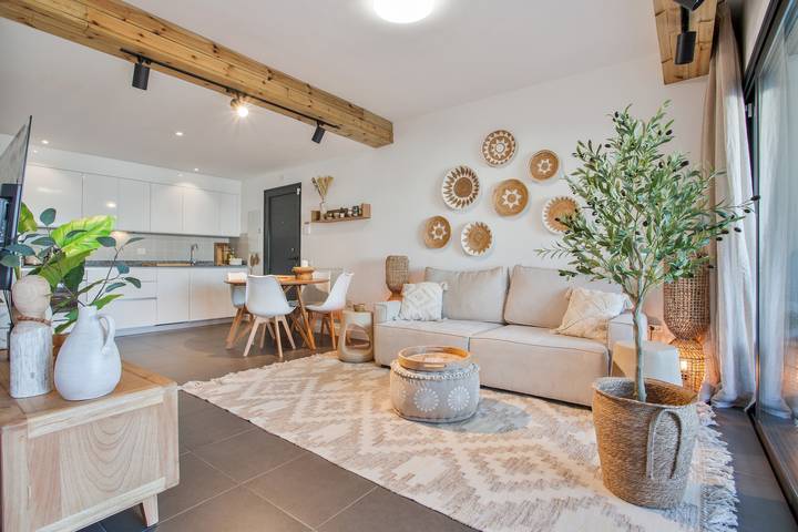 Apartamento entero, Apartamento 'Mila' con piscina compartida, terraza privada y wifi in La Oliva, Fuerteventura