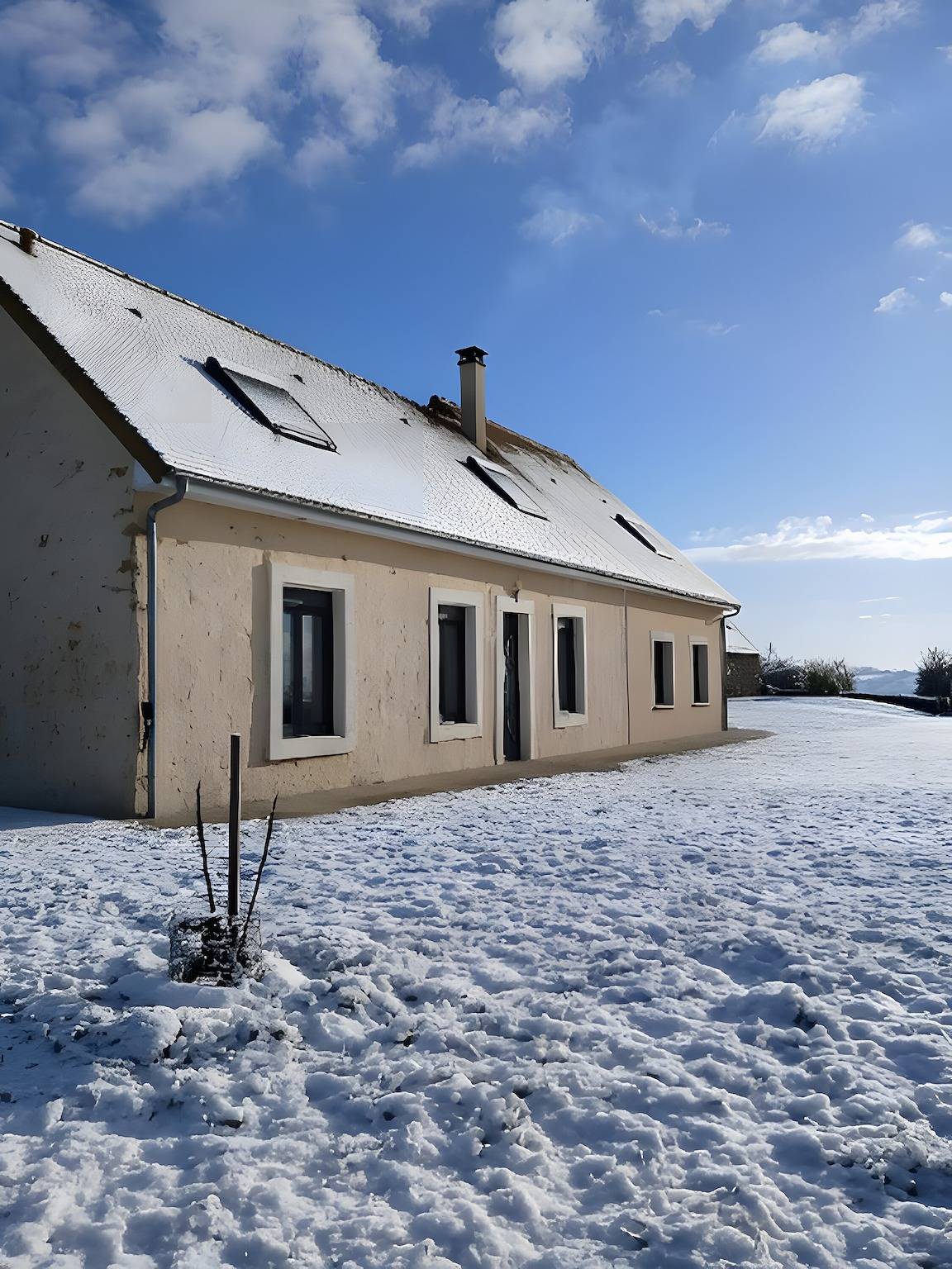 Maison de vacances 'Maison De Campagne Brûlon' avec vue sur le lac, terrasse privée et Wi-Fi in Brûlon, Sarthe