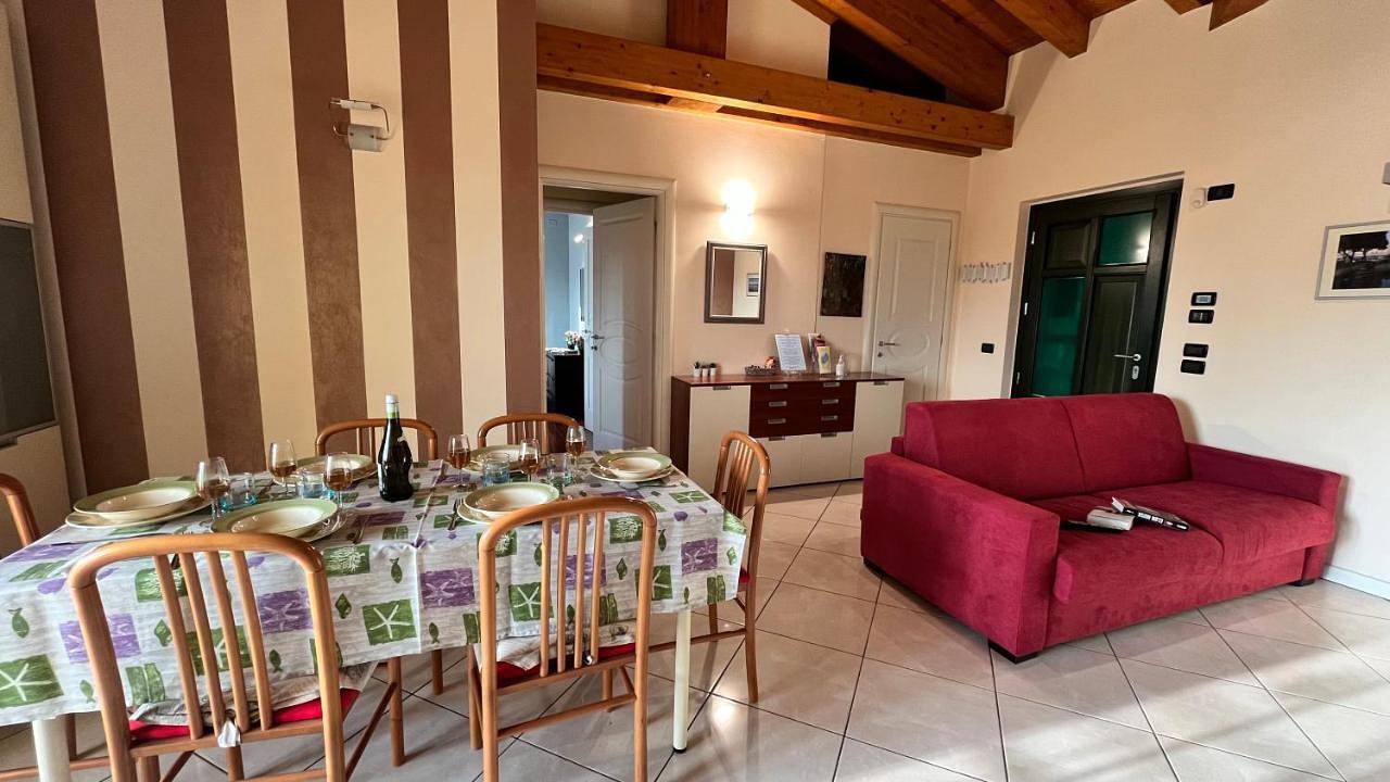 Appartamento intero, Casa Meda Tabachere Appartamento Sirmione Desenzano del Garda in Pozzolengo, Provincia di Brescia