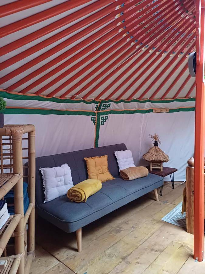 Tent in Cousance, Jura