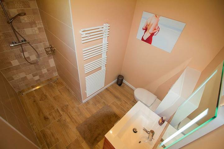 Location de vacances pour 2 personnes, avec piscine ainsi que jardin et jacuzzi à Joyeuse - 2