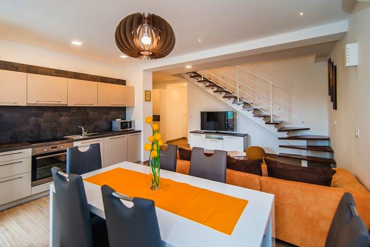 Apartamento entero, Apartamento de vacaciones para 5 personas con balcón/terraza in Poreč, Grad Poreč