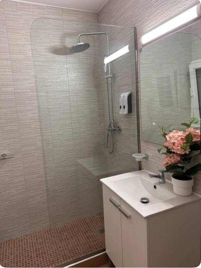 Chambre d’hôte pour 2 personnes, avec terrasse à Pineda de Mar - 2