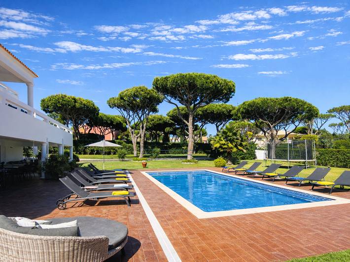 Villa für 14 Personen, mit Terrasse und Garten, mit Haustier