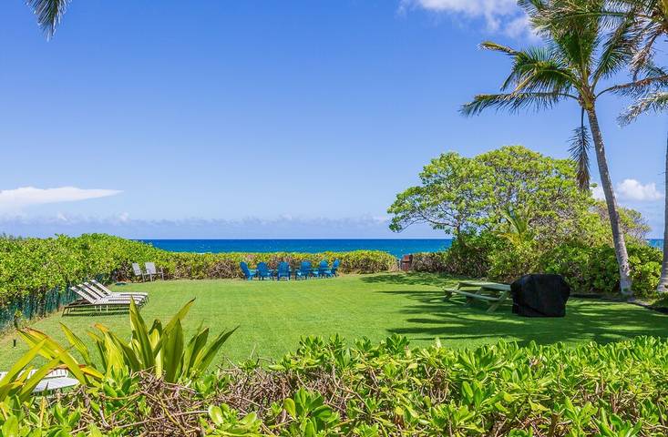 Beach house for 16 people, with garden in Hawaii
