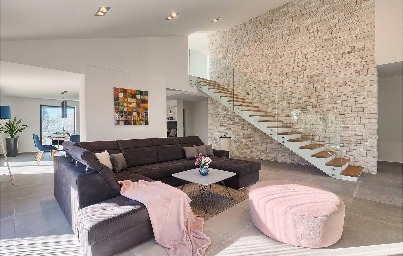 Spacious 1-Bedroom Apartment with Pool near Montrin and Maslinova Grana in Kaštel (Plovanija), Buje