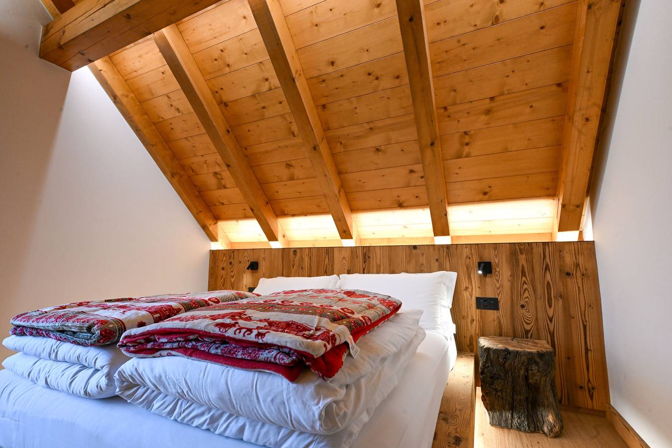 Ganze Wohnung, Casera Cinque Sensi- wellness Apartment in Tambre, Südliche Karnische Alpen