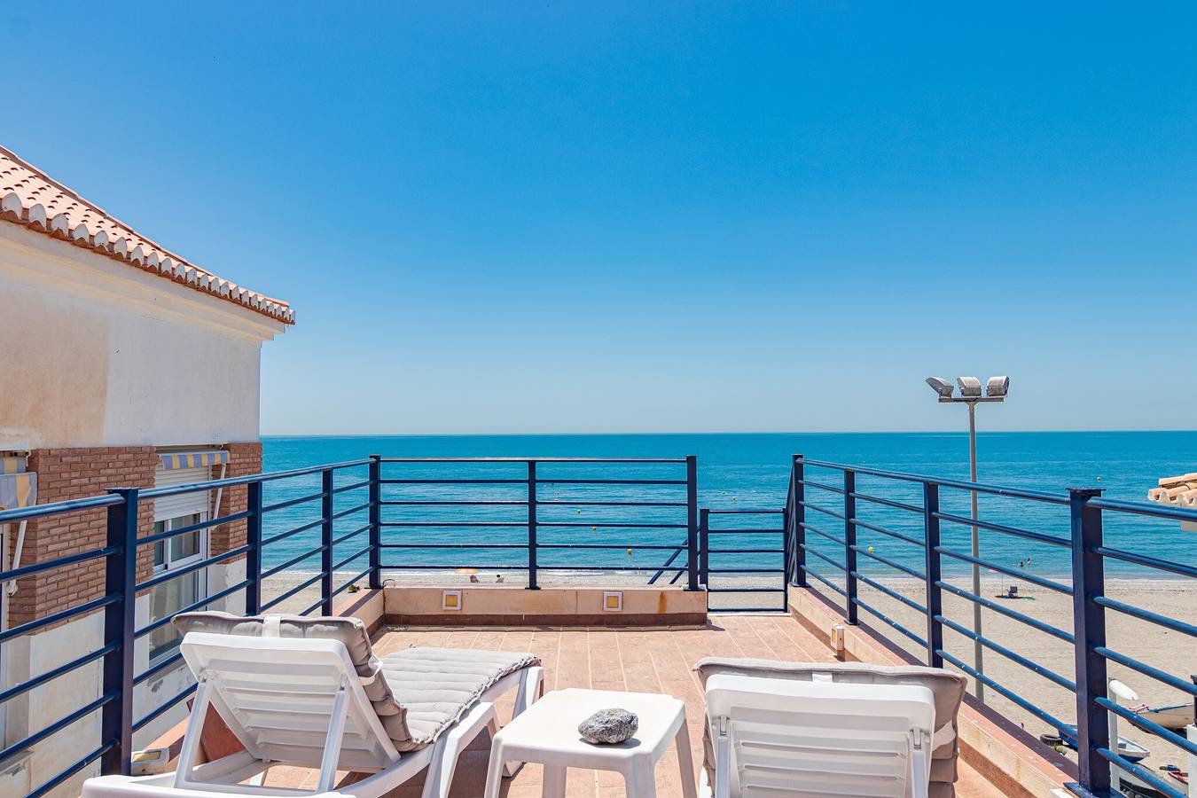 Holiday Home 'Casita Beach - 060' with Sea View, Wi-Fi and Air Conditioning in Playa las Palmeras, Vélez-Málaga