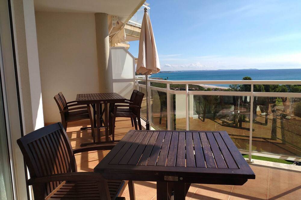 Entire apartment, Miami Playa: apartments / flats - 3 rooms - 4/6 persons in Miami Playa, Costa Dorada