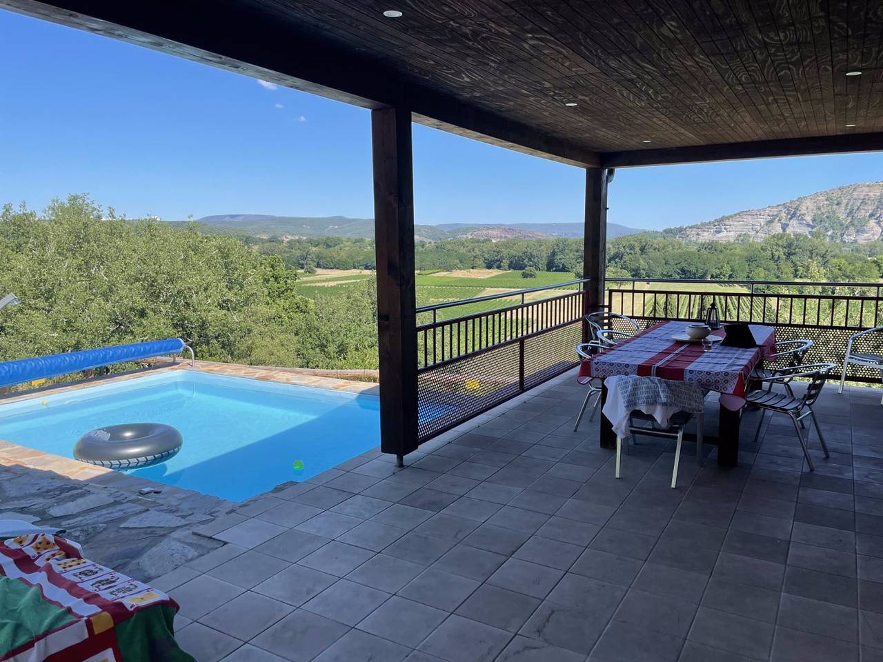 Villa Laurier Rose - Maison avec piscine - Ardèche - 9 personnes in Saint-Alban-Auriolles, Ardèche