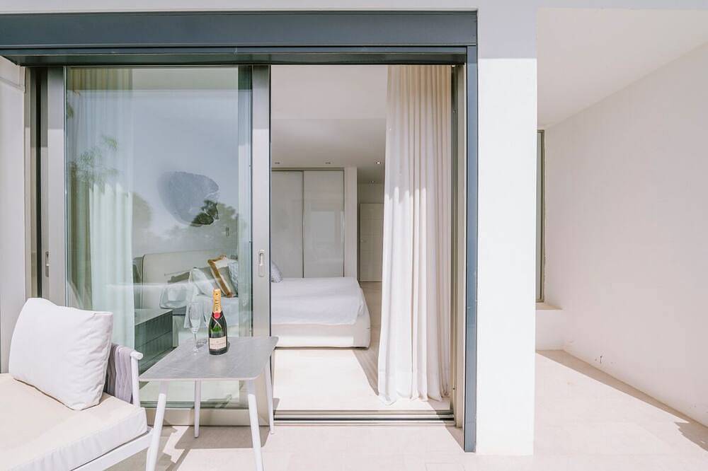 Villa Roca Llisa - Seis Habitaciones Villa, Capacidad 12 in Roca Llisa, Santa Eulària des Riu