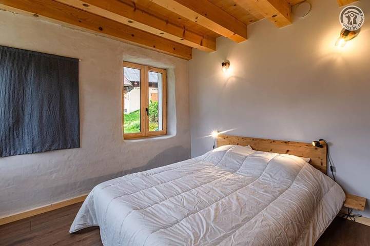 Location de vacances pour 12 personnes, avec jardin et balcon à Queige - 4