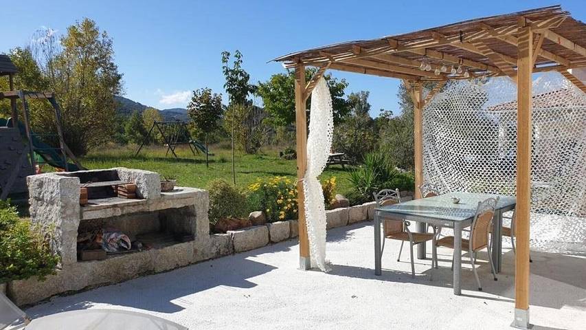 Location de vacances pour 2 personnes, avec terrasse et vue à Petreto-Bicchisano - 4