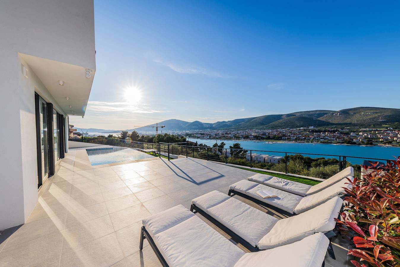 Cozy Villa for Your Perfect Getaway in Trogir, Čiovo