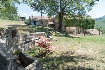 Gîte pour 6 personnes, avec terrasse à Saint-Laurent-de-Cerdans