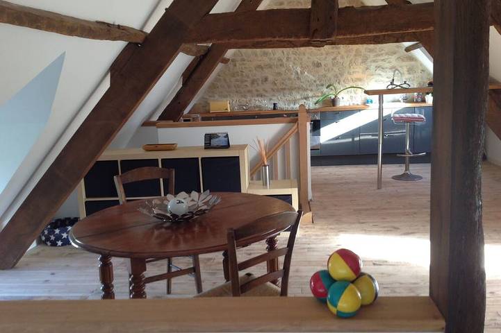 Gîte pour 2 personnes, avec Jardin et Piscine à Englesqueville-la-Percée