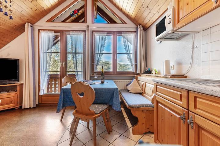 Ganze Wohnung, Ferienwohnung "Widercherie" mit Gemeinschaftsgarten, Balkon und Wi-Fi in Dachsberg, Südschwarzwald