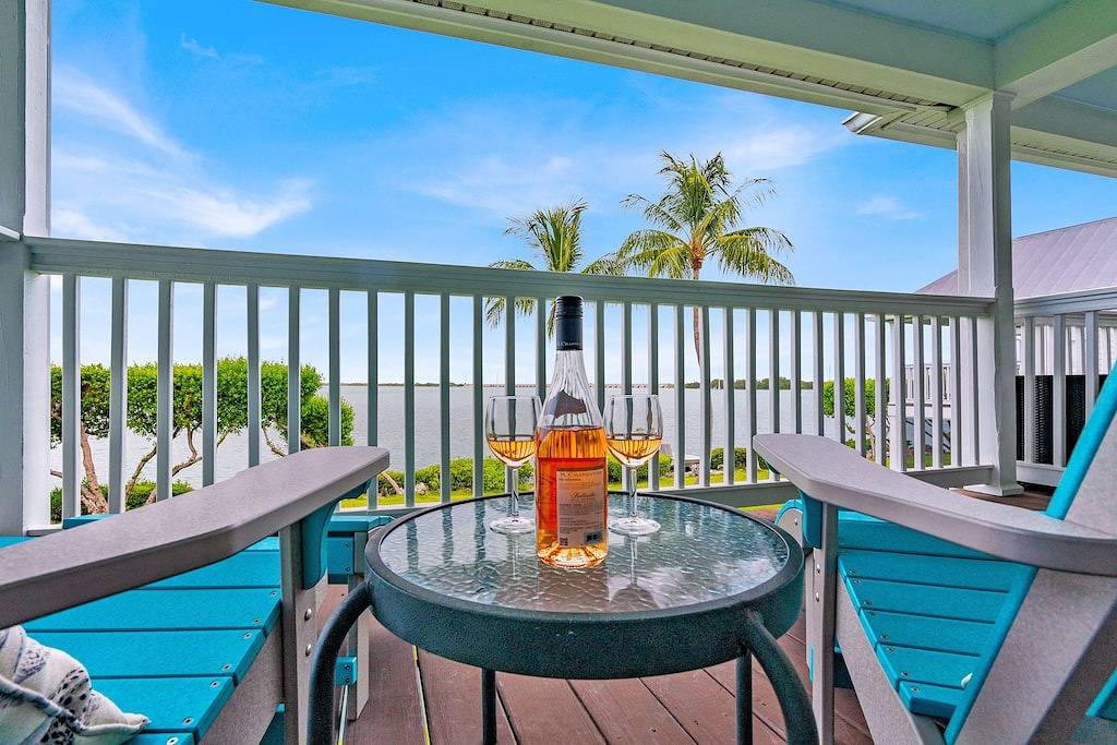 Tiny Villa, Big Ocean Views| Breathtaking Sunsets in Duck Key, Monroe County