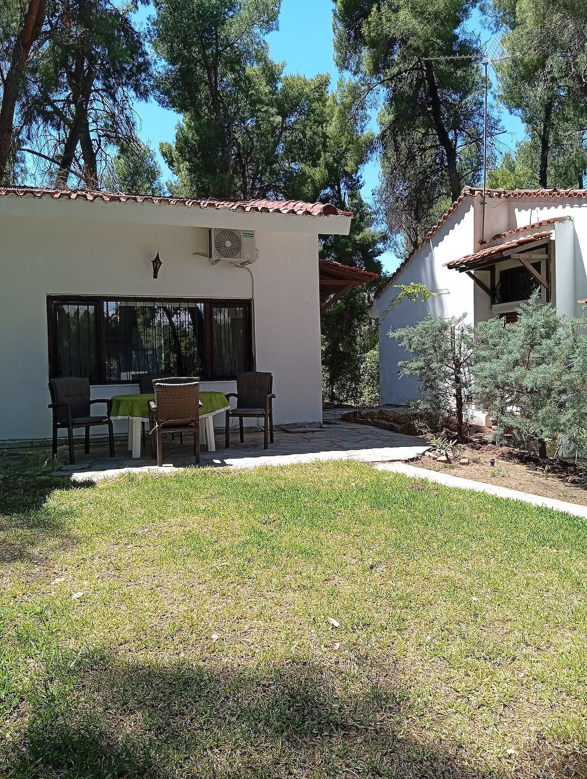 Vakantiehuis Villa Anty in Sani, Chalkidiki met Privéterras en Uitzicht op dennenbos in Sane, Kassandra