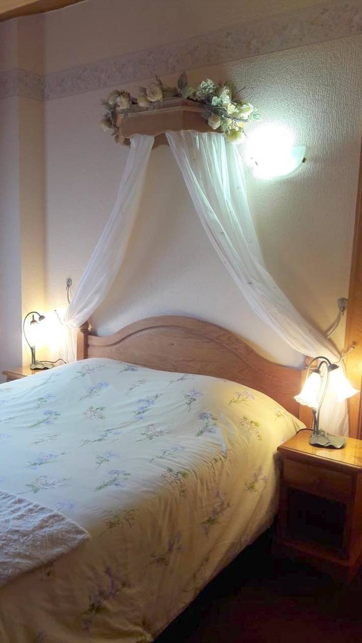 Maison d’hôte pour 2 personnes, avec jacuzzi et sauna ainsi que balcon et jardin, adapté aux familles dans les Vosges - 2