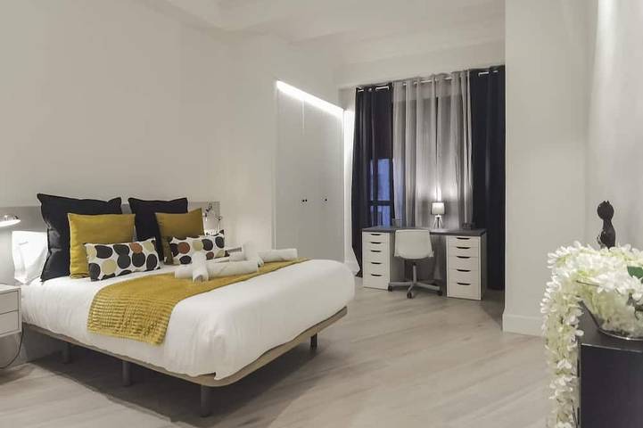 Apartamento entero, Pl Ayuntamiento Mercado Central - Centro histórico - 4 hab. 8 pax in Valencia City Centre, Valencia