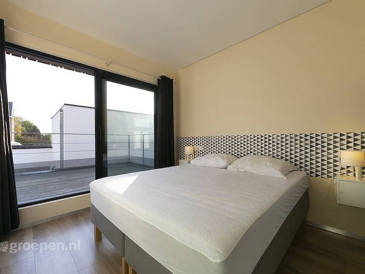 Location de vacances pour 24 personnes, avec terrasse ainsi que balcon/terrasse et piscine à Poperinge - 4