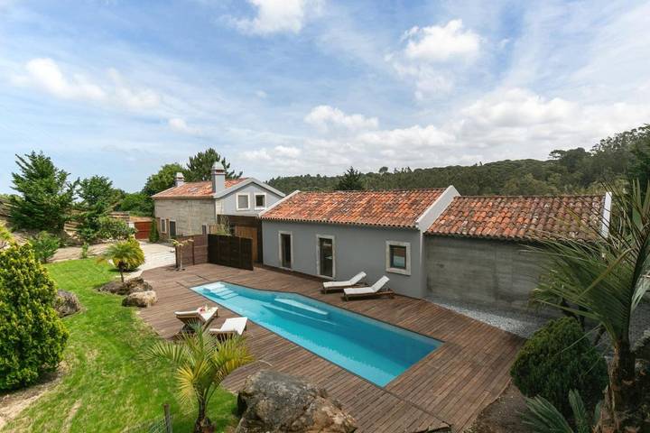 Casa rural para 9 personas, con jardín además de vistas y piscina en Óbidos