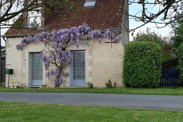 Gîte pour 4 personnes, avec jardin à Luzillé