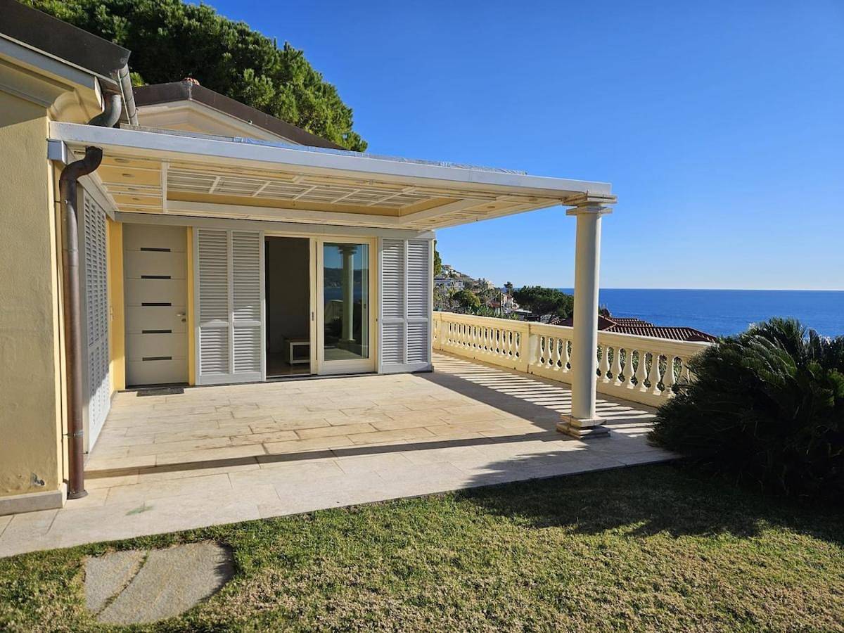 Two-Bedroom Villa in San Remo, Sanremo Gemeinde