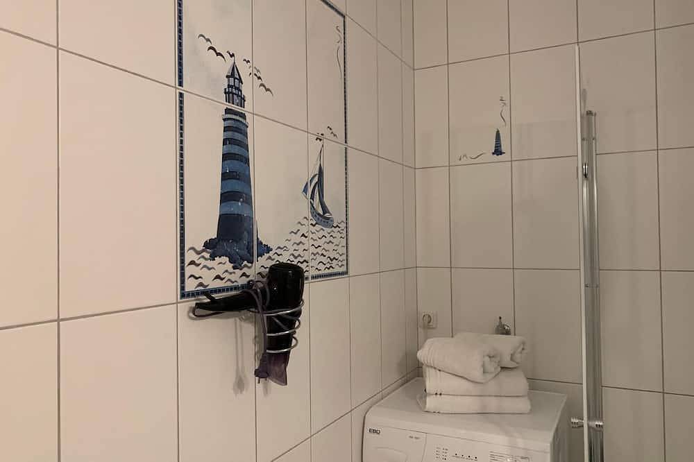 Ganze Wohnung, Elbe-Ferienwohnung mit Terrasse nah am Zentrum in Glückstadt, Kreis Steinburg