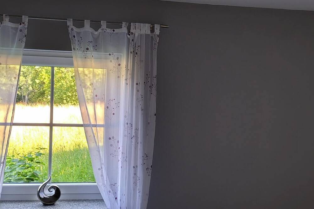 Ganze Wohnung, Gemütliche Fewo (60m2) im Eg mit kleinem Garten & Terrasse in Küps, Oberfranken