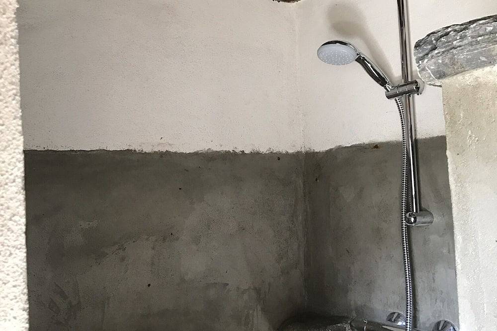 Former “U Fragnu” wine press in Omessa, Région de Corte