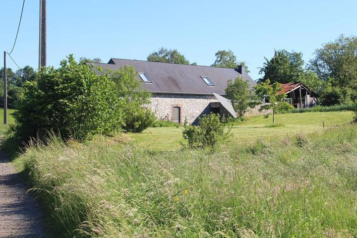 Location de vacances pour 5 personnes, avec Terrasse ainsi que Jardin et Vue à Assesse