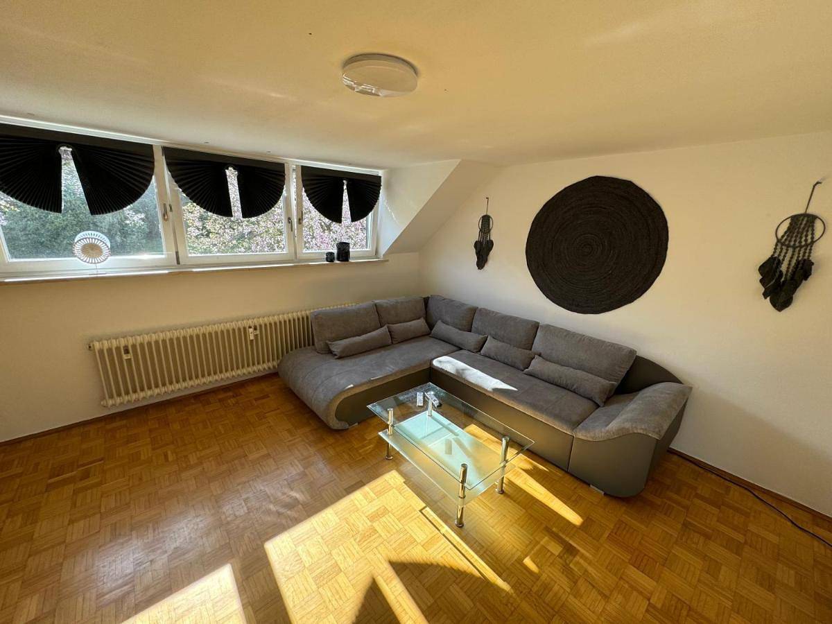 Ganze Wohnung, Apartment with Mountain View in Laufen, Rupertiwinkel