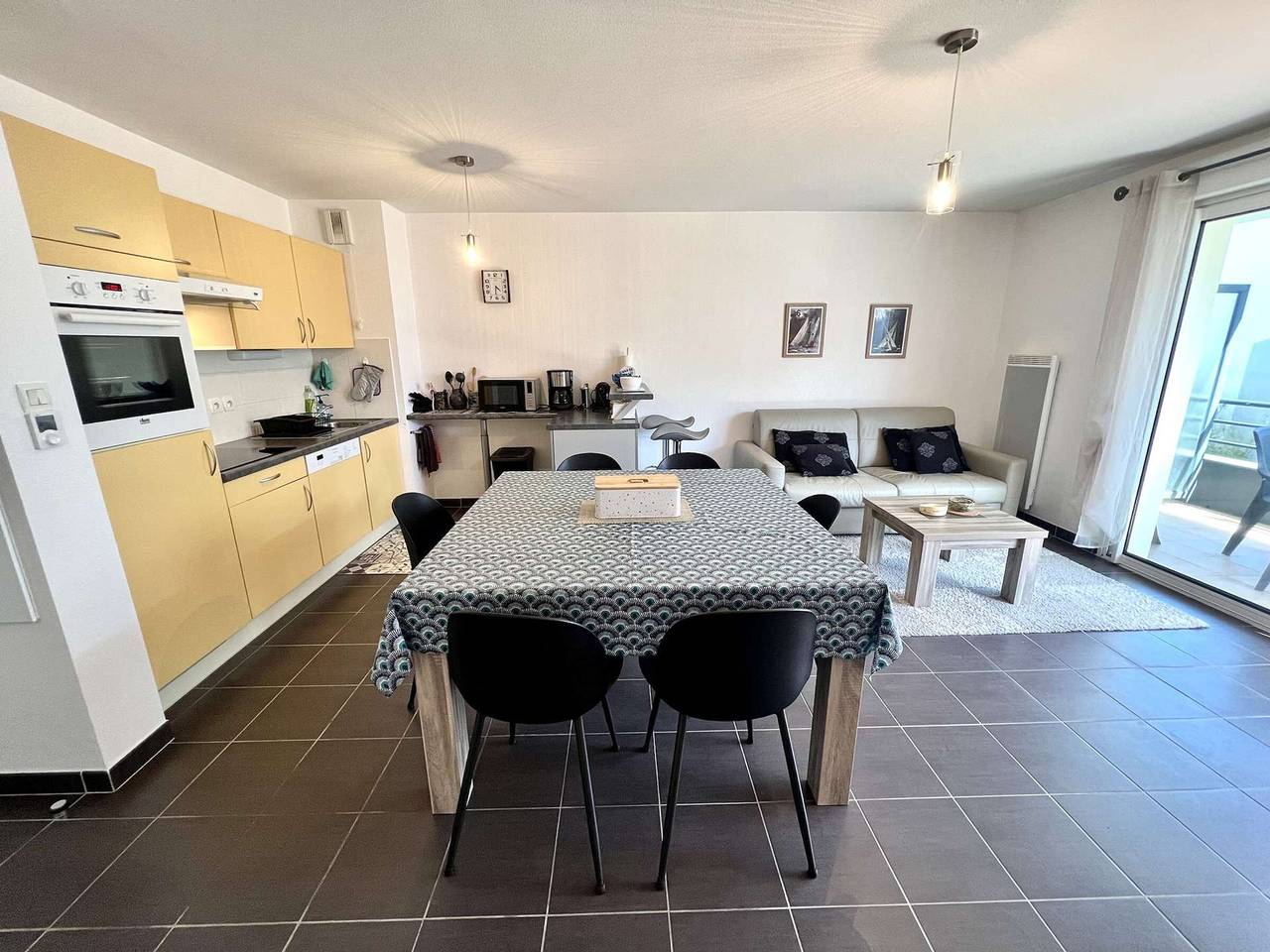 Ganze Wohnung, Étel: 2-Zimmer-Wohnung mit Südterrasse, Parkplatz & Kleiner Hund Willkommen in Étel, Côte des Mégalithes