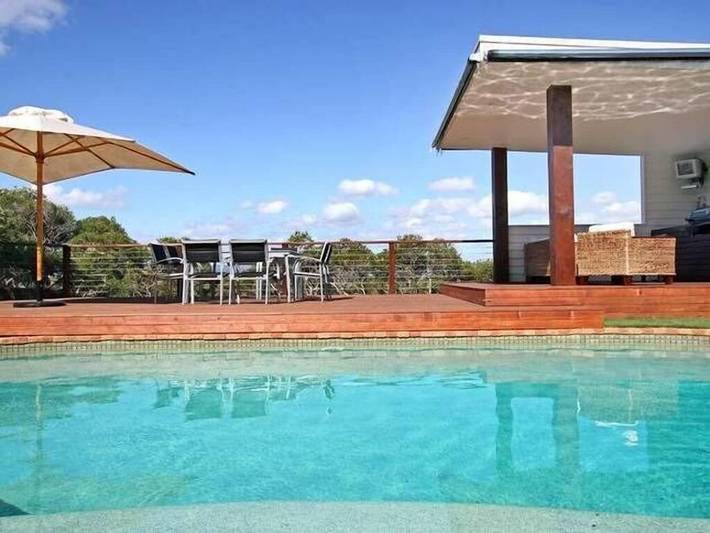 Holiday home for 8 people, with balcony and garden in Melbourne