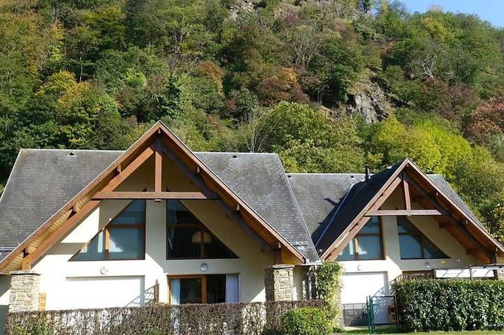 Location de vacances pour 6 personnes, avec jardin à Juzet-de-Luchon
