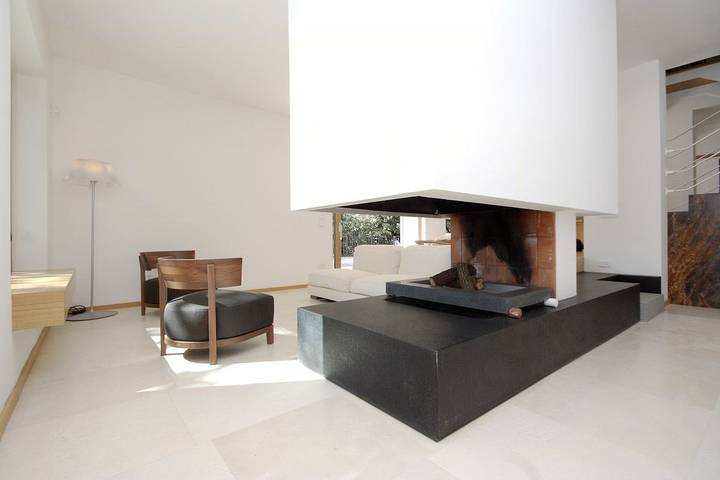 Villa sul lago di Bracciano con spiaggia privata in Anguillara Sabazia, Lago di Bracciano