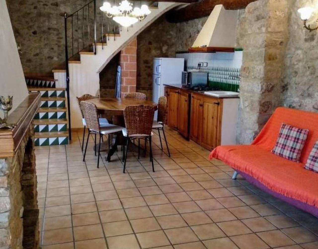 Casa rural 'Miramar' con vistas a la montaña, piscina compartida y Wi-Fi in Mont Blanc (Tarragona), Provincia de Tarragona