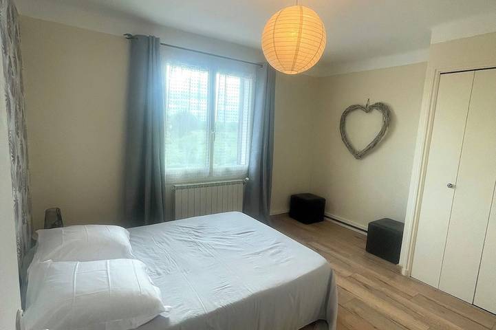 Location de vacances pour 6 personnes, avec terrasse ainsi que piscine et jardin à Manduel - 4