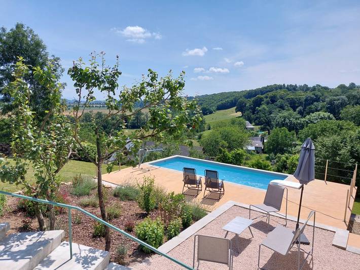 Gîte pour 6 personnes, avec jardin ainsi que piscine et balcon à Saint-Félix-de-Lunel