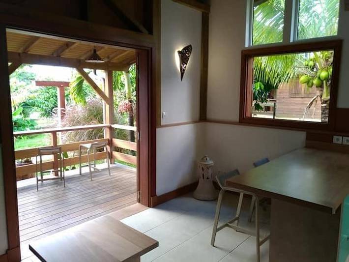 Location de vacances pour 4 personnes, avec vue et jardin à Gourbeyre