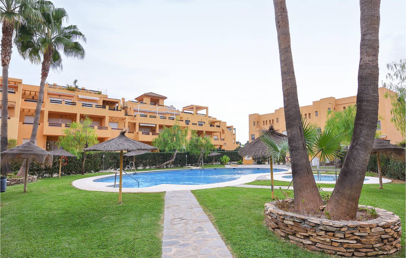 Entire holiday apartment, Terrace Pool Apartment - 1.5km to Vera Playa in Playas de Vera, Vera