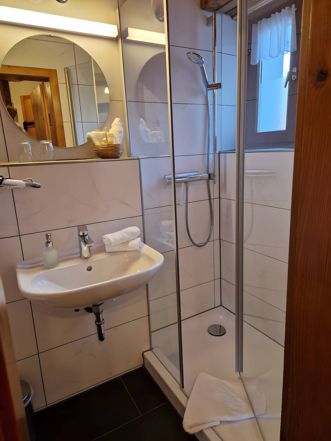 Ganzes Studio, Einzimmerapartment 'Zehntstüble' mit Gemeinschaftsgarten und Wlan in Blasiwald (Schluchsee), Schluchsee