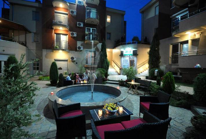 Appartement de vacances pour 3 personnes, avec Balcon et Terrasse ainsi que Jacuzzi et Jardin