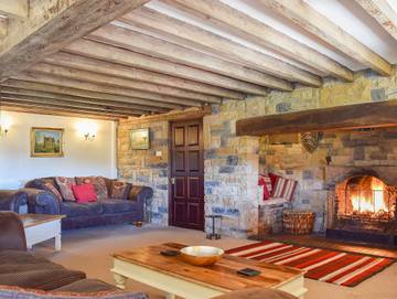 Holiday Rental for 12 People in Peak District, Photo 1