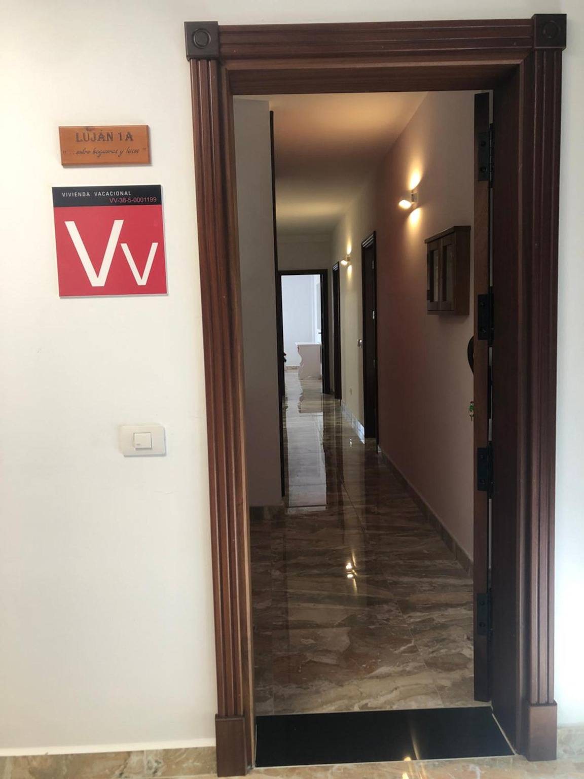 Apartamento entero, Apartamento 'Luján 1a' con vistas al mar, balcón y Wi-Fi in San Juan de Puntallana, La Palma Norte