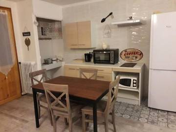 Gîte pour 3 personnes, avec vue et jardin, animaux acceptés à Aigueblanche