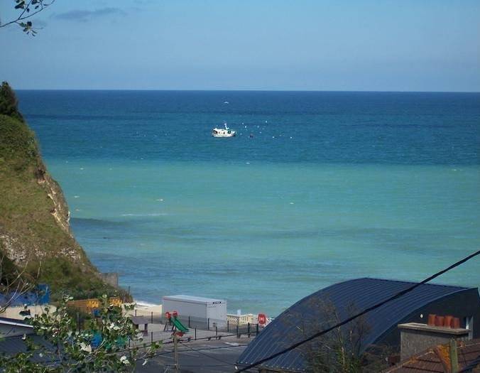Gite des Dalles, terrasse vue mer in Sassetot-le-Mauconduit, Région du Havre