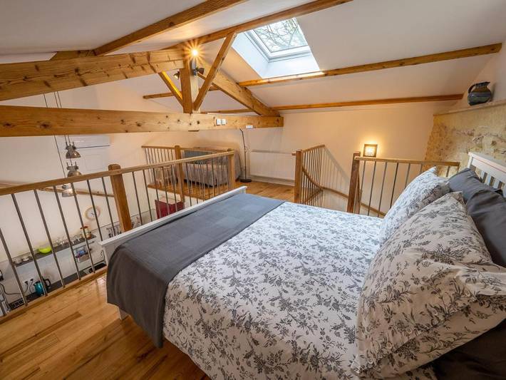 Gîte pour 2 personnes, avec piscine ainsi que vue et jardin à Concots - 2